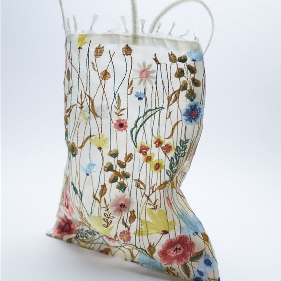 ZARA TULLE TOTE BAG WITH FLORAL EMBROIDERY - Picture 2 of 7